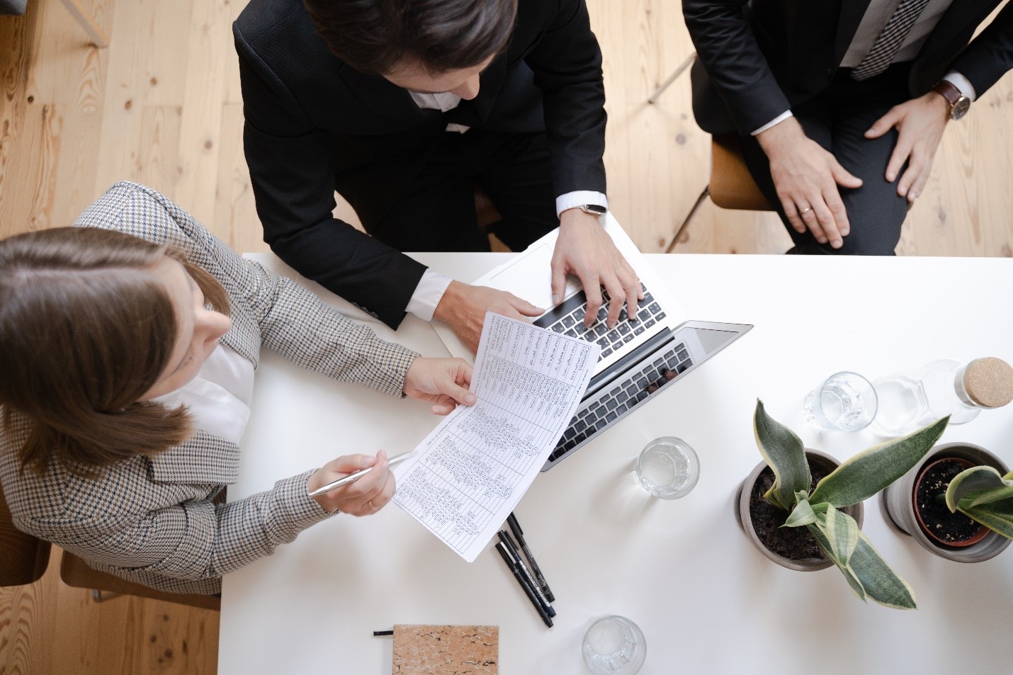 Responsible and trusting leadership coaching techniques include actively listening and asking questions.